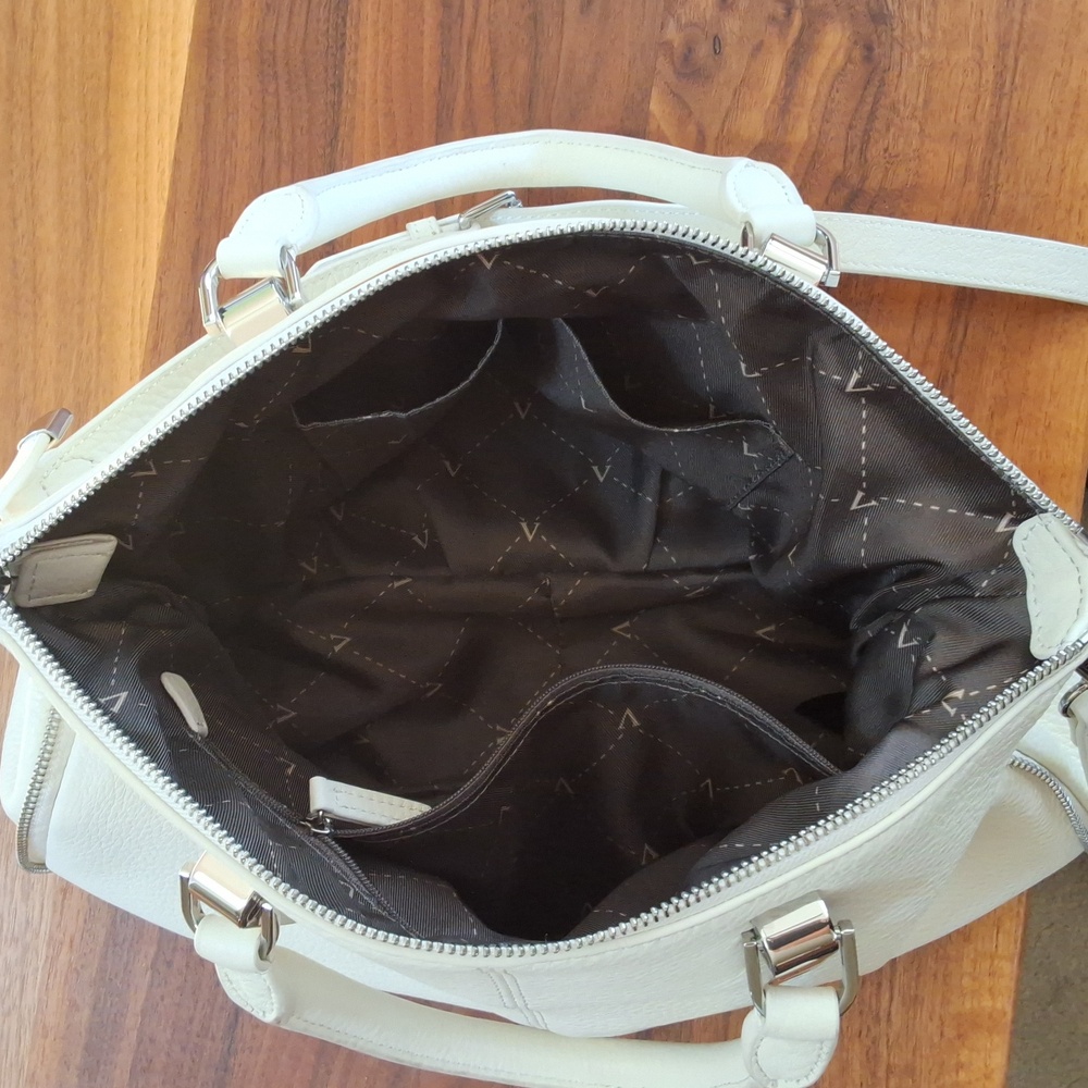 VINCE CAMUTO - Elegant White Leather Tote Bag1 - Picture 6 of 7